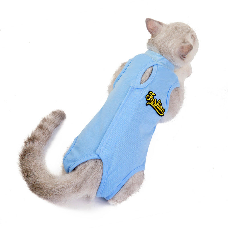 Light blue cat shirt with short sleeves and gold logo patch