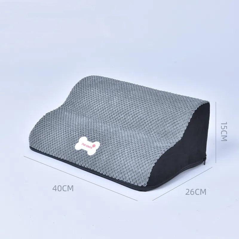 Grey pet slope stairs, 15cm high with textured sponge anti-slip step surface