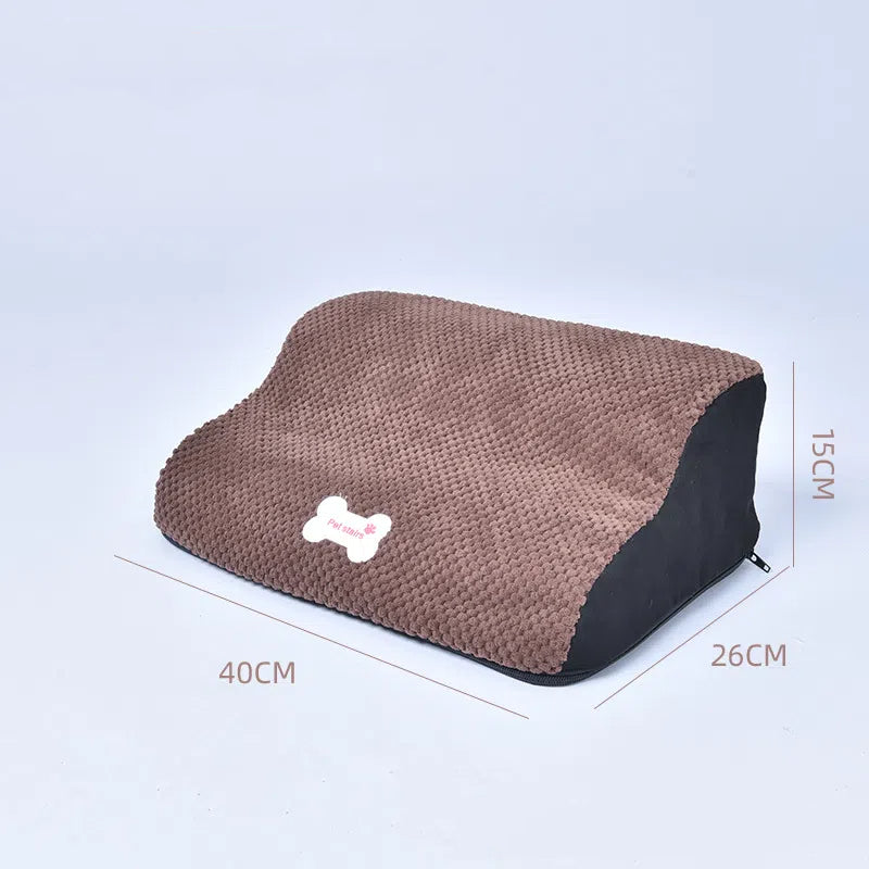 Coffee pet slope stairs, 15cm high with textured sponge anti-slip step surface