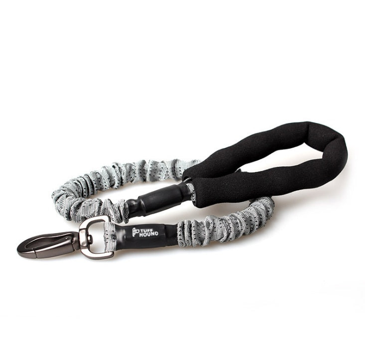 Elastic rope dog leash with black handle and metal clasp, gray and white pattern