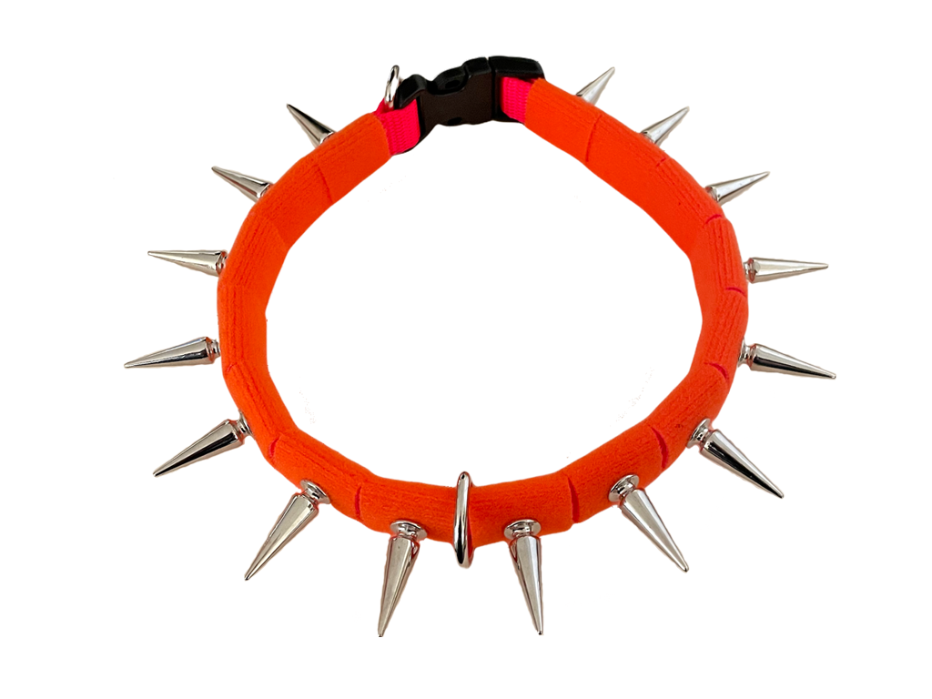 Spiked fabric coyote collar in orange with silver studs and metal links