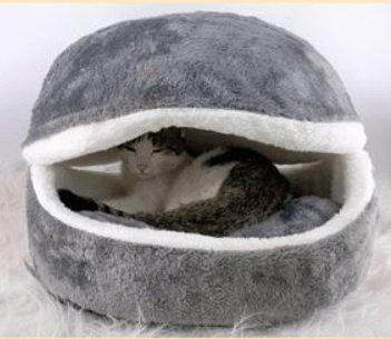 Gray plush pet nest with open hood and white inner rim