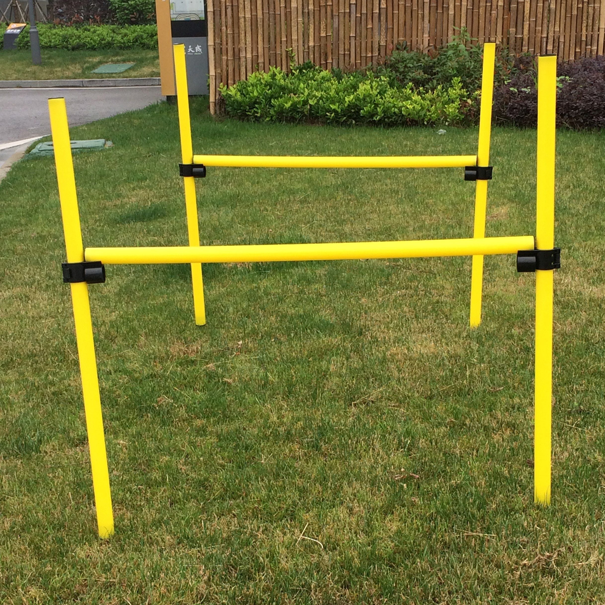 Outdoor agility training hurdle, yellow poles with black clamps, four-leg collapsible frame