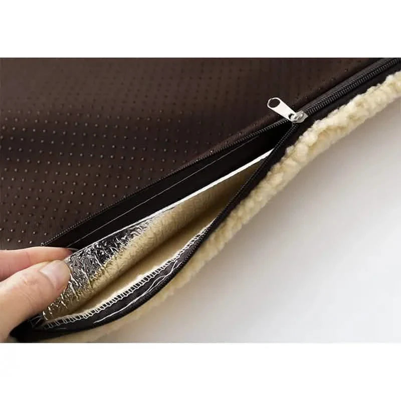 Bottom layer and zipper close-up on self-heating pet mat